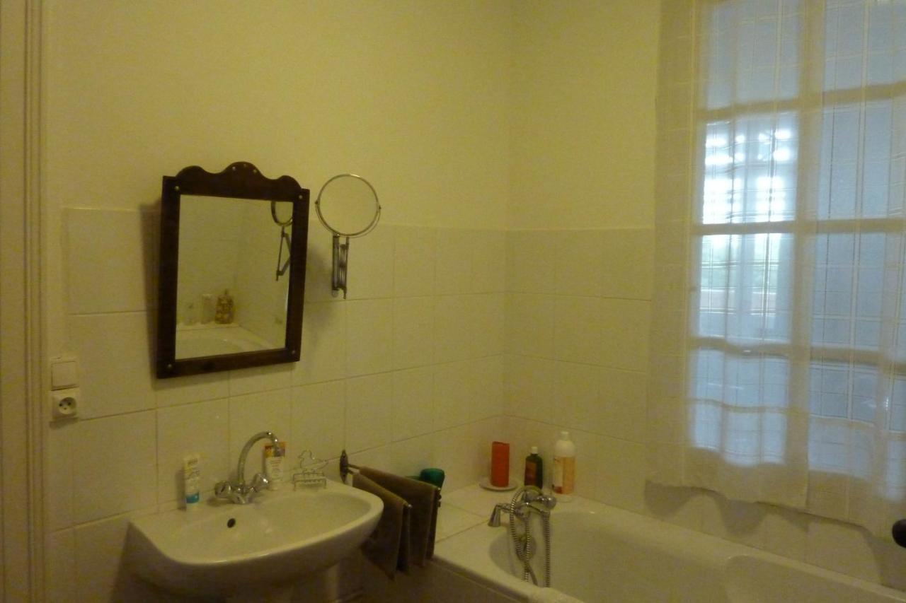 Le Dormeur Du Val Acomodação com café da manhã Le Mas-dʼAgenais Quarto foto